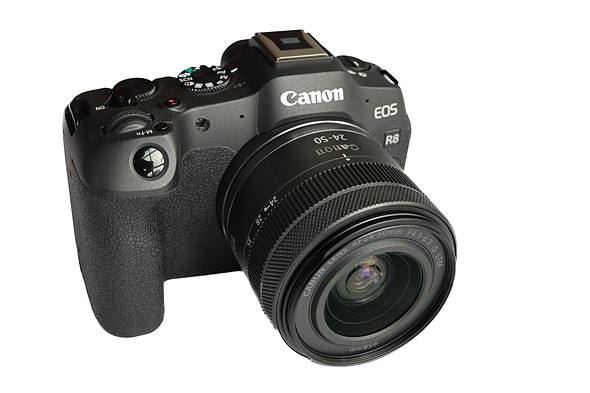 Canon EOS R8 initial review